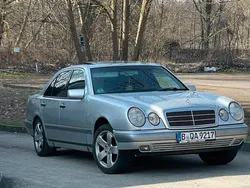 Silber Gebraucht 1996 Mercedes E230 Limousine | 3.000 € (Etwas zu teuer)