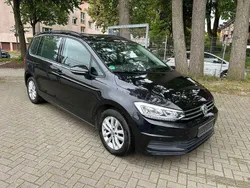 Schwarz Gebraucht 2017 VW Touran Comfortline Van / Kleinbus | 14.900 € (Fairer Preis)