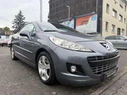 Grau Gebraucht 2011 Peugeot 207 CC Premium Cabrio | 3.499 € (Fairer Preis)