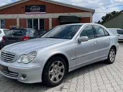 Silber Gebraucht 2006 Mercedes C220 Elegance Limousine | 3.999 € (Fairer Preis)