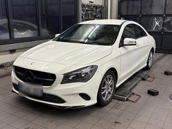 Weiß Gebraucht 2016 Mercedes CLA200 Coupé | 18.700 € (Fairer Preis)