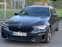 Grau Gebraucht 2022 BMW 530 Sport Line Kombi | 39.900 € (Fairer Preis)
