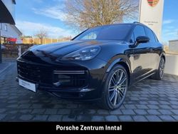 Tiefschwarzmetallic Gebraucht 2020 Porsche Cayenne Turbo S SUV | 108.490 € (Teuer)