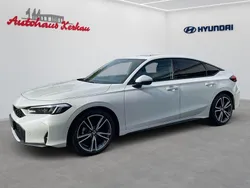 Platinum white pearl Neu 2025 Honda Civic Advance Limousine | 43.390 € (Teuer)