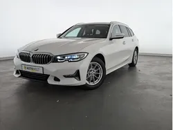 Weiß Gebraucht 2020 BMW 320 Luxury Line Limousine | 26.460 € (Guter Preis)