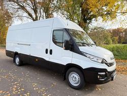 Weiß Gebraucht 2018 Iveco Daily Van / Kleinbus | 18.500 € (Teuer)