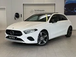 Weiß Gebraucht 2023 Mercedes A200 Night Kleinwagen | 31.480 € (Fairer Preis)