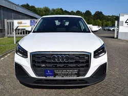 Weiß Gebraucht 2022 Audi Q2 SUV | 19.899 € (Fairer Preis)