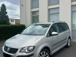 Grau Gebraucht 2010 VW Touran Freestyle Van / Kleinbus | 4.850 € (Guter Preis)