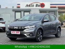 Grau Neu 2025 Dacia Sandero Expression Kleinwagen | 17.950 € (Superpreis)