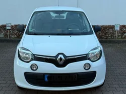 Weiß Gebraucht 2016 Renault Twingo Life Kleinwagen | 6.700 € (Fairer Preis)