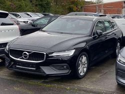 Schwarz Gebraucht 2020 Volvo V60 Momentum Kombi | 20.900 € (Superpreis)