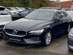 Schwarz Gebraucht 2020 Volvo V60 Momentum Kombi | 20.900 € (Superpreis)