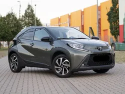 Grün Gebraucht 2023 Toyota Aygo Pulse Kleinwagen | 15.999 € (Guter Preis)