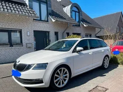 Weiß Gebraucht 2020 Skoda Octavia Soleil Kombi | 17.000 € (Fairer Preis)