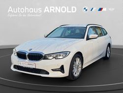 Weiß Gebraucht 2021 BMW 320 Advantage Kombi | 18.550 € (Fairer Preis)