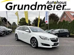 Weiß Gebraucht 2016 Opel Insignia OPC Kombi | 13.590 € (Fairer Preis)
