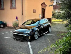 Schwarz Gebraucht 2011 VW Golf VI Edition Kleinwagen | 16.000 €