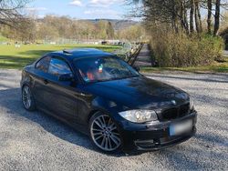 Schwarz Gebraucht 2007 BMW 120 Coupé Coupé | 7.000 €