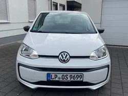 Weiß Gebraucht 2018 VW up! Kleinwagen | 6.800 € (Guter Preis)
