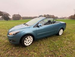 Blau Gebraucht 2008 Ford Focus Cabriolet Cabrio | 5.950 € (Teuer)