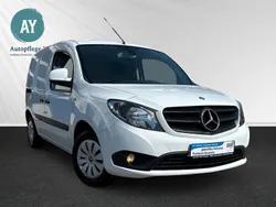 Weiß Gebraucht 2020 Mercedes Citan 108 Van / Kleinbus | 14.950 € (Fairer Preis)