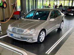 Beige Gebraucht 2006 Mercedes C280 Limousine | 6.800 € (Teuer)