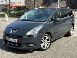 Grau Gebraucht 2011 Peugeot 5008 Platinum Van / Kleinbus | 4.440 € (Superpreis)