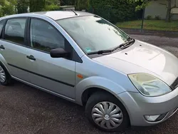 Silber Gebraucht 2005 Ford Fiesta Kleinwagen | 2.200 € (Fairer Preis)
