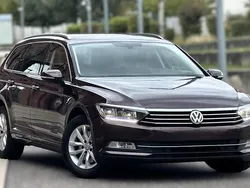 Crimson red metallic Gebraucht 2016 VW Passat Comfortline Kombi | 9.200 € (Fairer Preis)