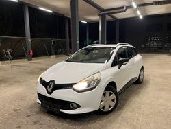 Weiß Gebraucht 2013 Renault Clio GrandTour Expression Kombi | 3.999 € (Etwas zu teuer)