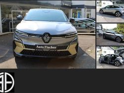 Grau Gebraucht 2023 Renault Megane E-Tech Iconic Limousine | 39.990 €