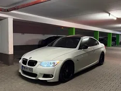 Weiß Gebraucht 2010 BMW 325 Performance Coupé | 15.800 € (Teuer)