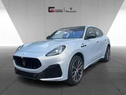 Grau Neu 2025 Maserati Grecale SUV | 132.037 € (Teuer)