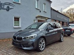 Grau Gebraucht 2020 BMW 220 Gran Tourer Sport Line Van / Kleinbus | 22.985 € (Fairer Preis)