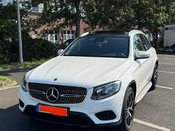 Weiß Gebraucht 2016 Mercedes GLC250 SUV | 27.800 € (Etwas zu teuer)