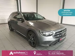 Grau Gebraucht 2022 Mercedes E400 Avantgarde Kombi | 41.990 € (Guter Preis)