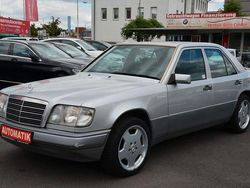 Silber Gebraucht 1993 Mercedes E280 Limousine | 9.900 €