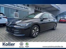 Grün Gebraucht 2024 VW Golf VIII Goal Kombi | 28.970 €
