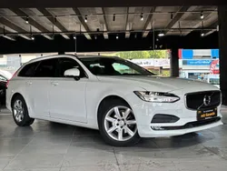 Weiß Gebraucht 2018 Volvo V90 Momentum Kombi | 14.999 € (Superpreis)