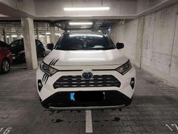 Weiß Gebraucht 2020 Toyota RAV4 Hybrid Style SUV | 30.999 € (Etwas zu teuer)