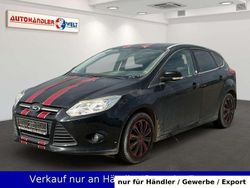 Schwarz Gebraucht 2011 Ford Focus Limousine | 2.899 € (Superpreis)