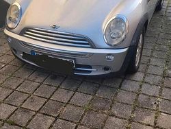 Silber Gebraucht 2007 Mini Cooper Kleinwagen | 900 €