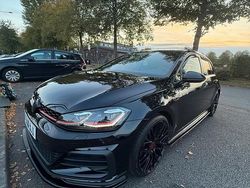 Schwarz Gebraucht 2018 VW Golf VII GTI Limousine | 19.500 € (Superpreis)