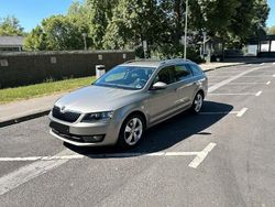 Beige Gebraucht 2015 Skoda Octavia Exclusive Kombi | 10.750 € (Fairer Preis)