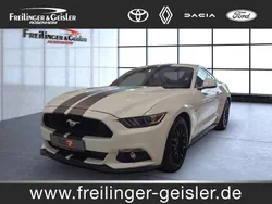 Liquidweiß (metallic) Gebraucht 2017 Ford Mustang GT Coupé | 38.990 € (Fairer Preis)