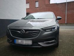 Grau Gebraucht 2017 Opel Insignia Edition Limousine | 12.500 € (Fairer Preis)