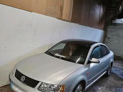 Silber Gebraucht 2000 VW Passat Limousine | 1.300 € (Fairer Preis)
