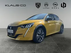 Gelb Gebraucht 2021 Peugeot e-208 GT Kleinwagen | 17.890 € (Fairer Preis)