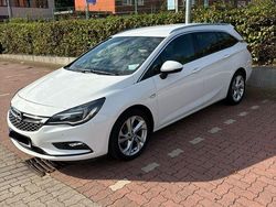 Weiß Gebraucht 2018 Opel Astra Dynamic Kombi | 7.790 € (Fairer Preis)